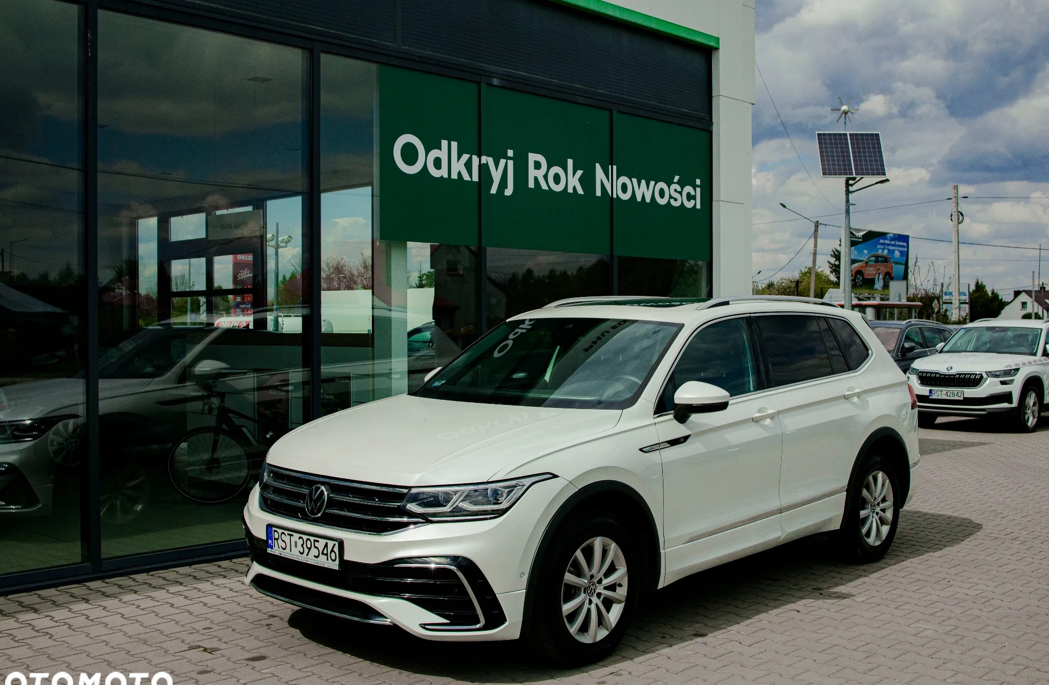 Volkswagen Tiguan cena 187700 przebieg: 36000, rok produkcji 2021 z Przasnysz małe 46